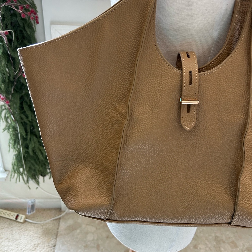 Tote Le Monde  Tan Leather Milan Tote Bag - Picture 3 of 13